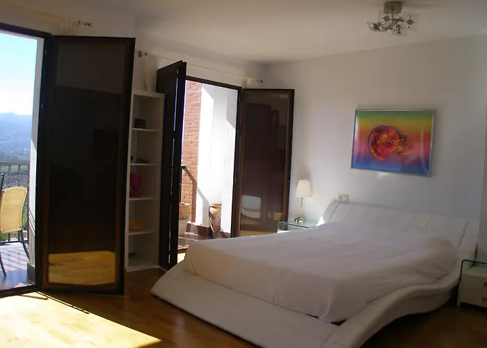 隆达视野酒店 *