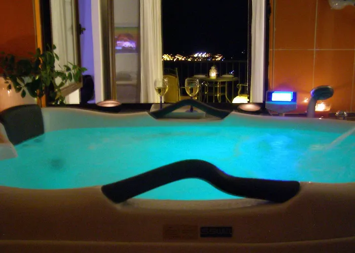 公寓 隆达视野酒店 *